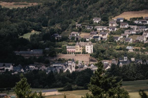 Schloss Gemünden mit Schwimmbad